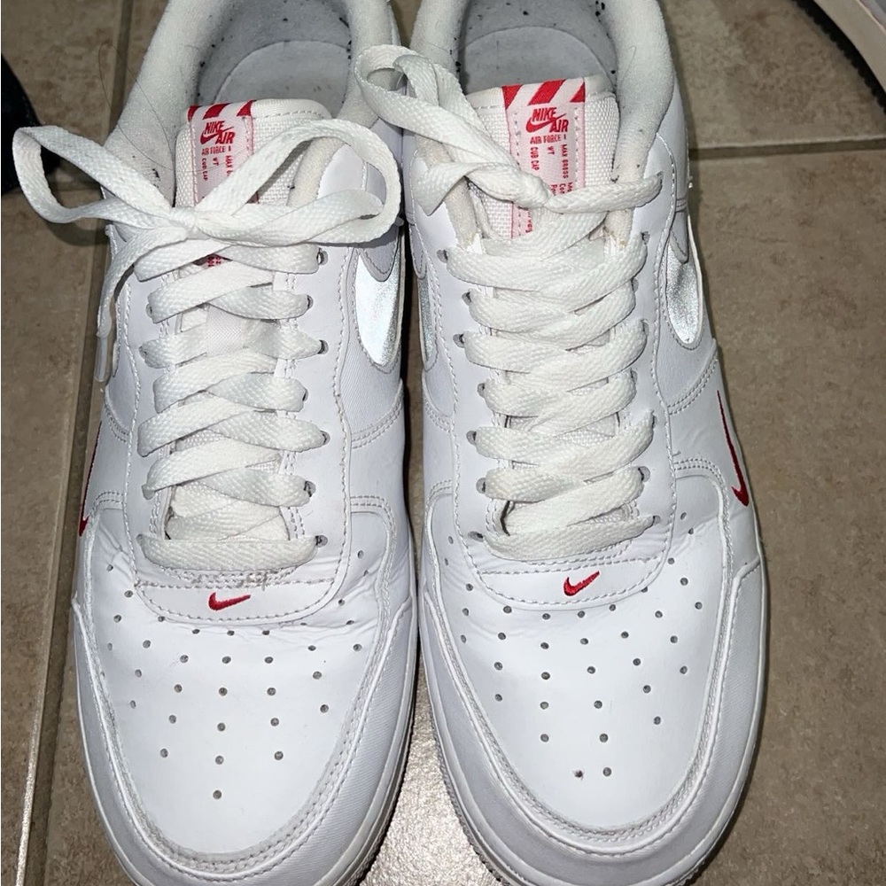 Men Nike shoes all White with Red size 8